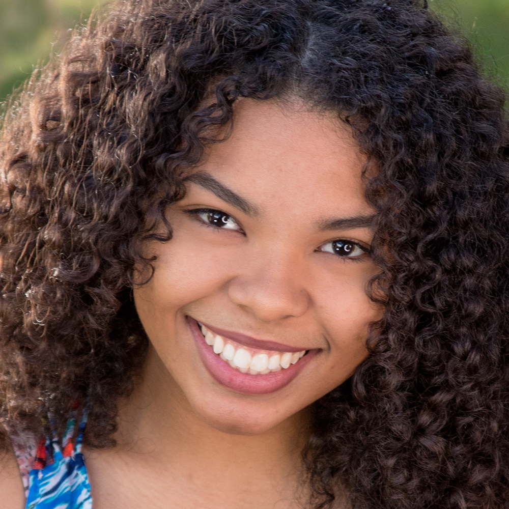 Amara Party Pumper Head Shot